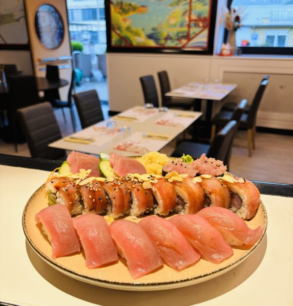 107 Sushi special tonno